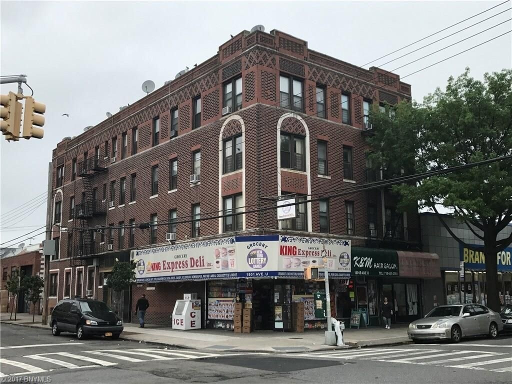 Building Photo - 2083 E 18th St