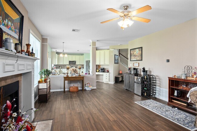 Foto del edificio - "FREE 2 WEEKS RENT! Spacious 4-Bedroom Oasis with 3.5 Baths at Harker Heights - 3,070 Sq Ft of Co...