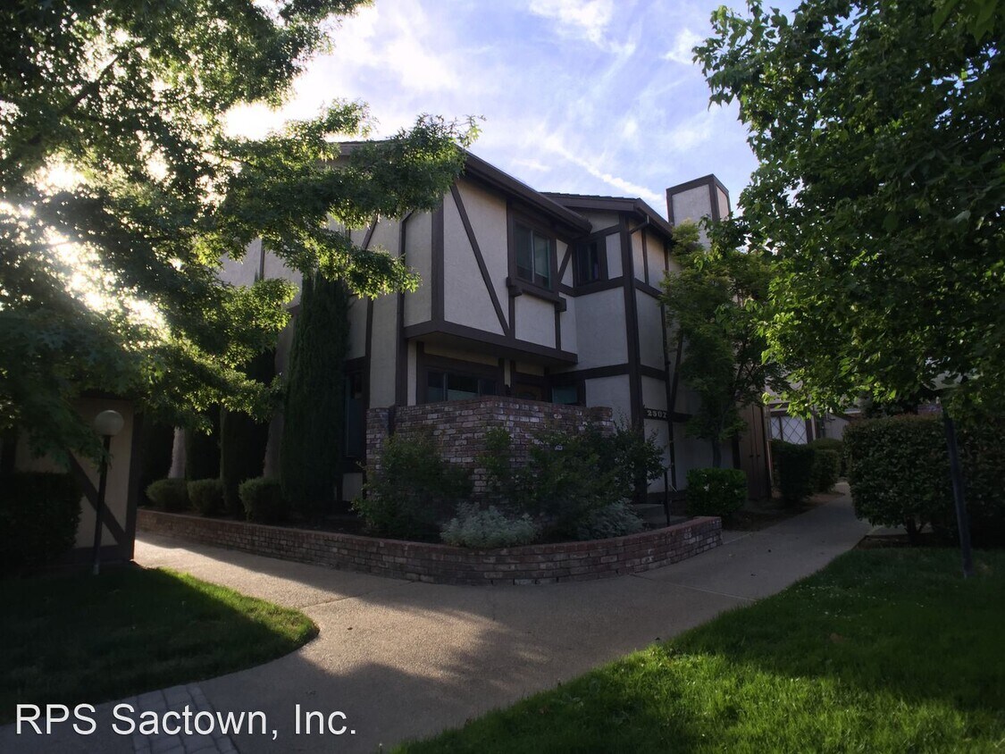 Foto principal - 2 br, 2.5 bath House - 2507 Exeter Square ...