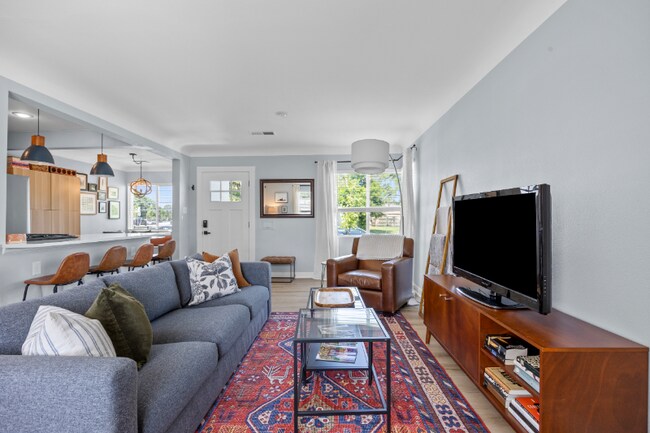 Foto del edificio - 3220 Albion St