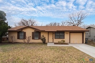 Building Photo - 703 Traci Dr
