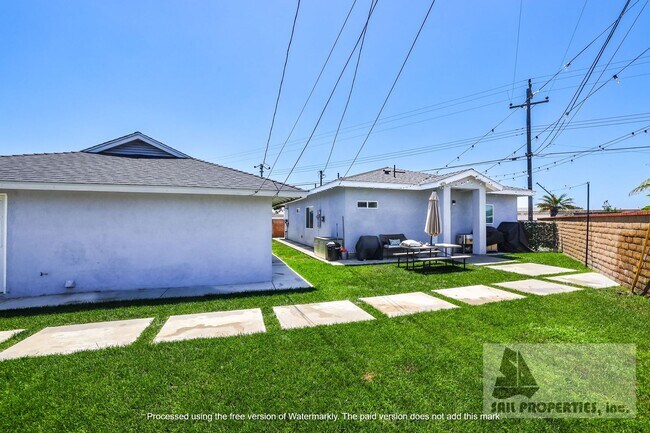 Foto del edificio - 5892 Nugget Cir