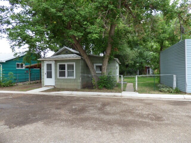 Primary Photo - 411 Boyd St