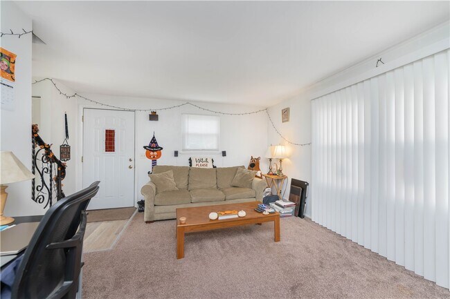 Building Photo - 87 Moxon Dr