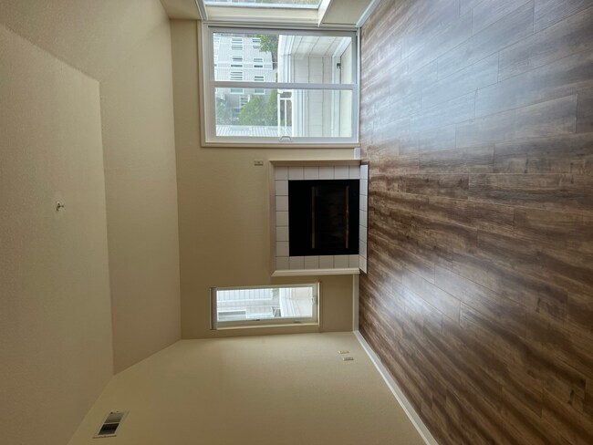Foto del edificio - 425 Mountain View Dr
