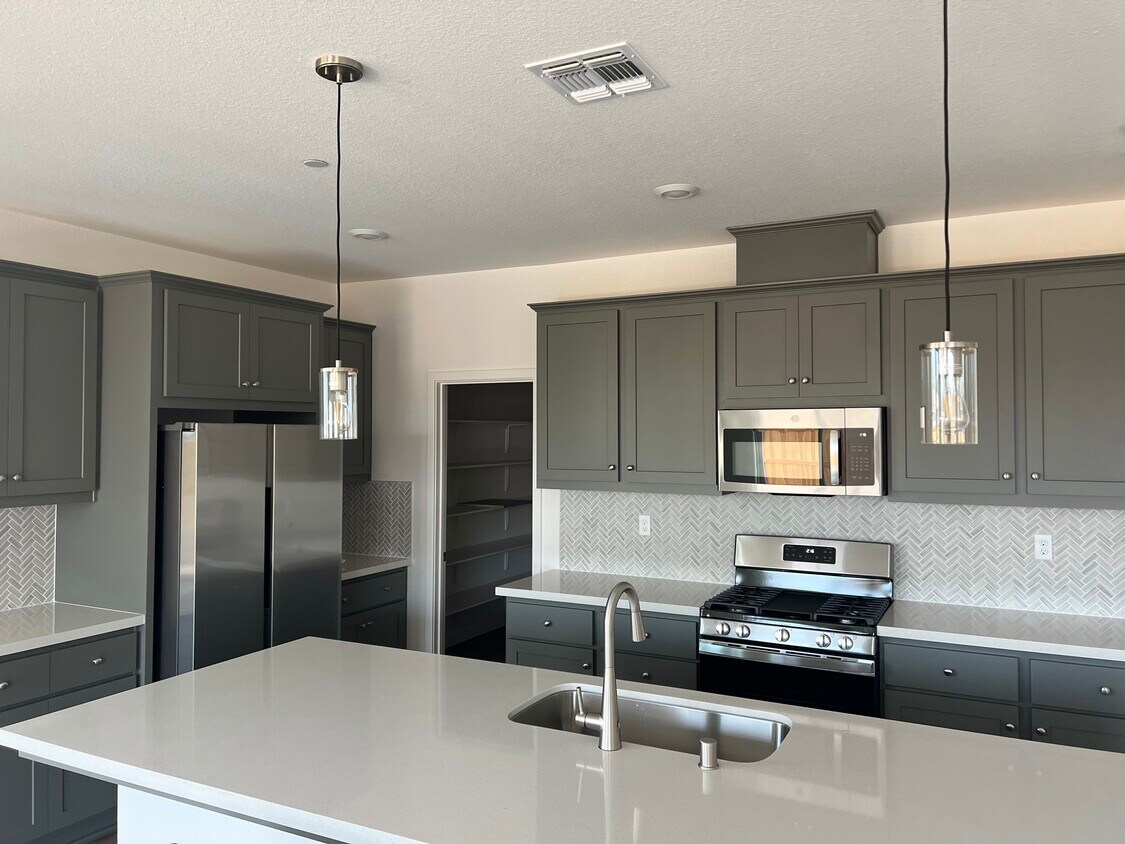 Foto principal - 989 Pipit St