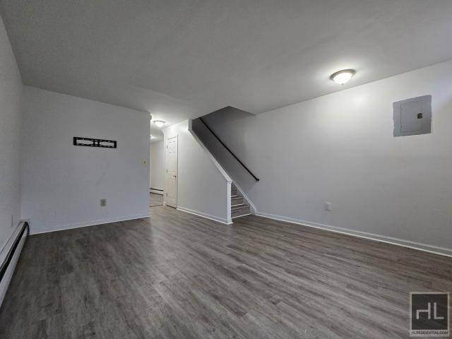 Foto del edificio - 4 bedroom in BROOKLYN NY 11206