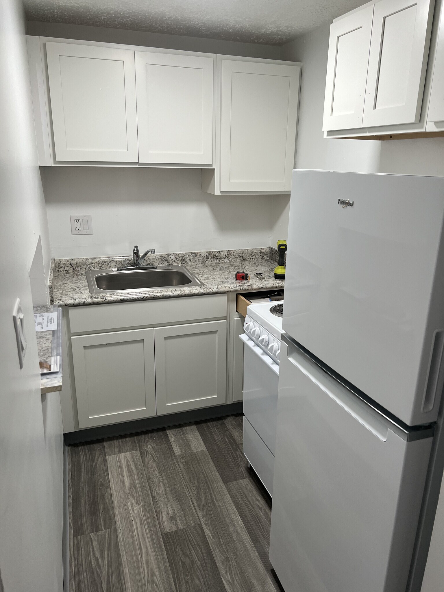 Sunset Apartments – photo 2