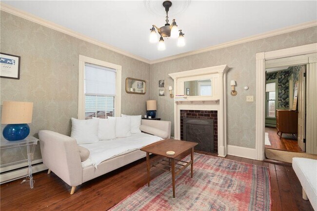 Building Photo - 6 Cozzens Ct