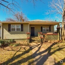 Building Photo - 718 N Beard Ave