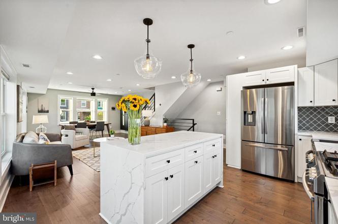 Foto principal - 1267 Penn St NE