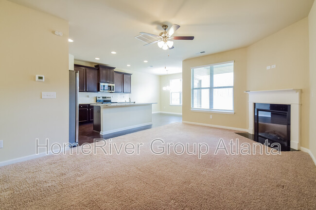 Building Photo - 1605 Danube Ct