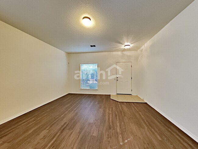 Foto del edificio - 12107 Dawson Circle