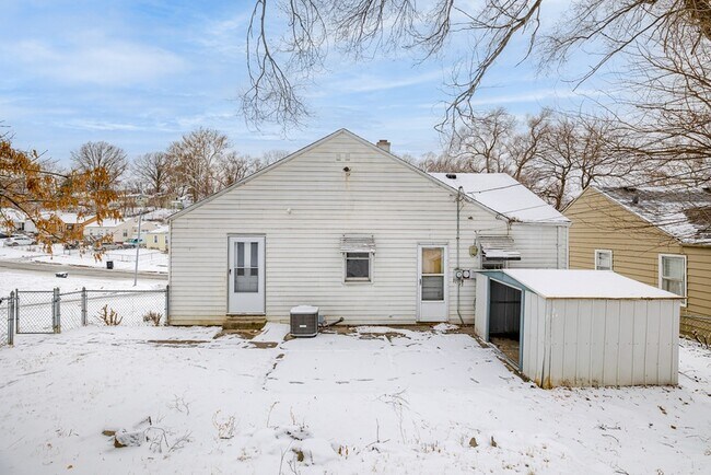 Foto del edificio - 6905 N 33rd St