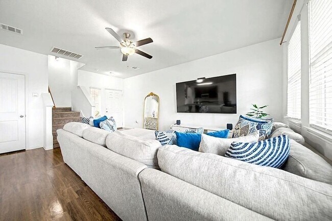 Foto del edificio - 5742 Adelaide River Dr