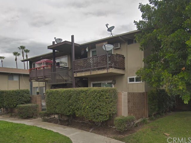 Foto principal - 1865 W Greenleaf Ave