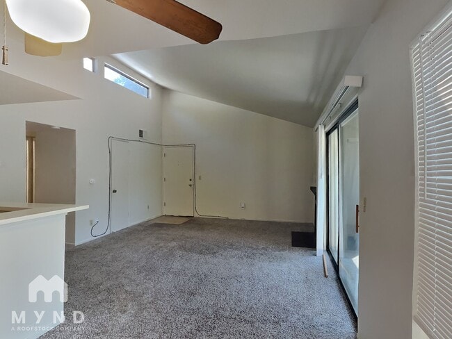 Building Photo - 2624 Sunny Slope Dr