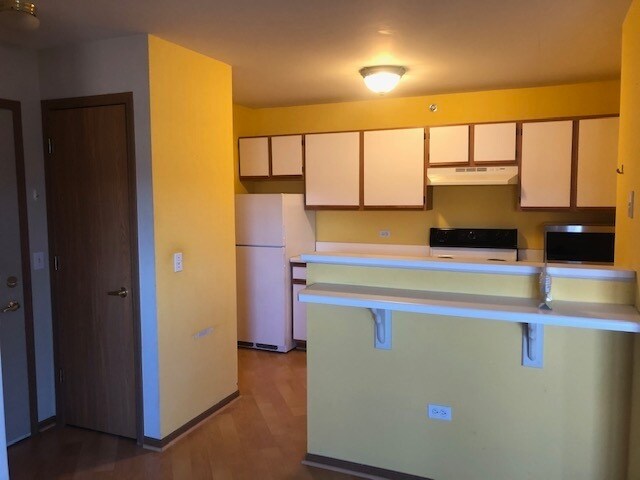 Building Photo - 510 Cunat Blvd