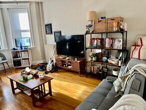 Building Photo - 2 Ayr Rd