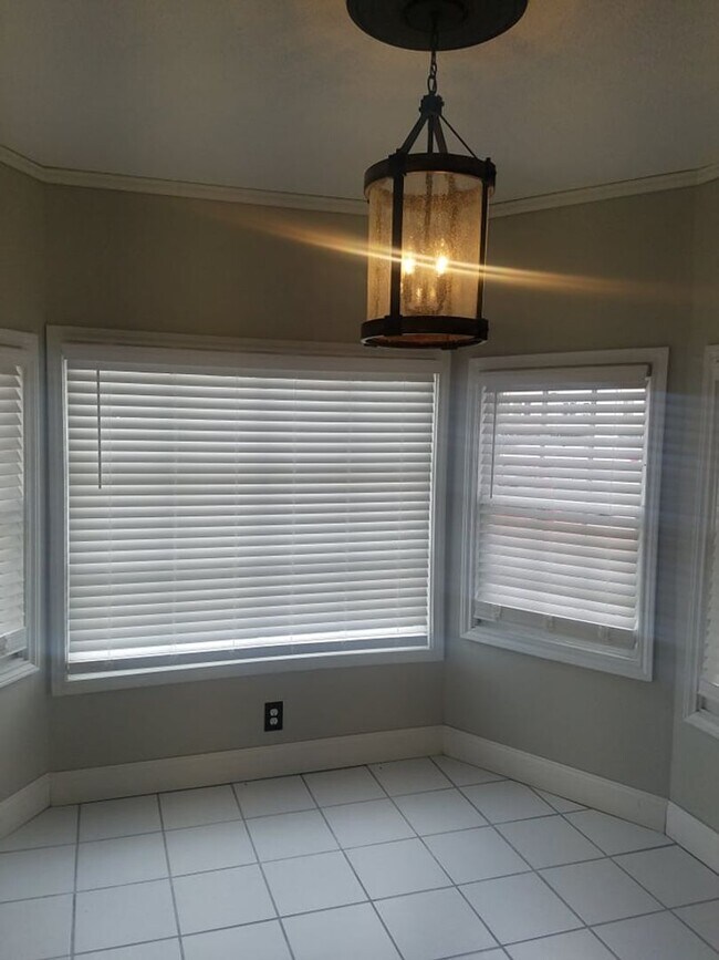 Foto del edificio - Close to Downtown, 4BD/2BT
