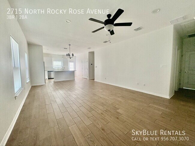 Foto del edificio - 2715 N Rocky Rose Ave