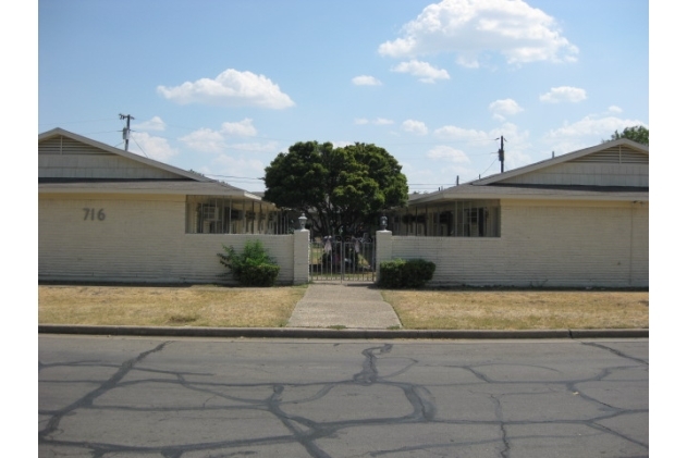 Primary Photo - Creekview Apartments