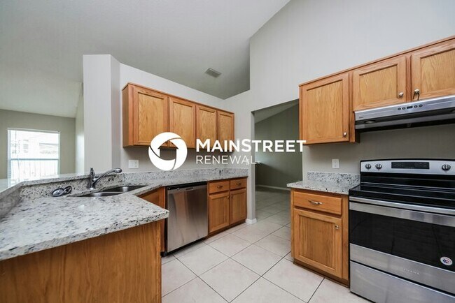 Foto del edificio - 4 Bedroom Pet-Friendly Home in Clermont, F...