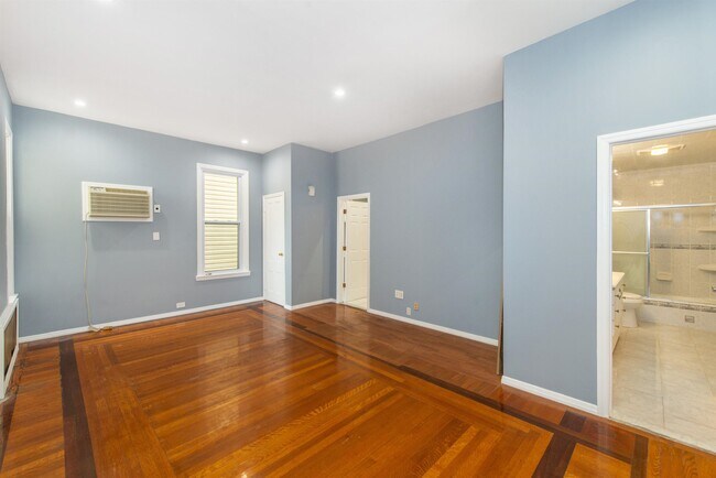 Foto del edificio - 205 Hutton St