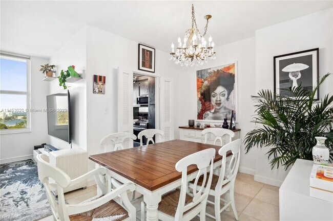 Foto del edificio - 1 br, 1 bath Condo - 4747 Collins Ave Apt ...