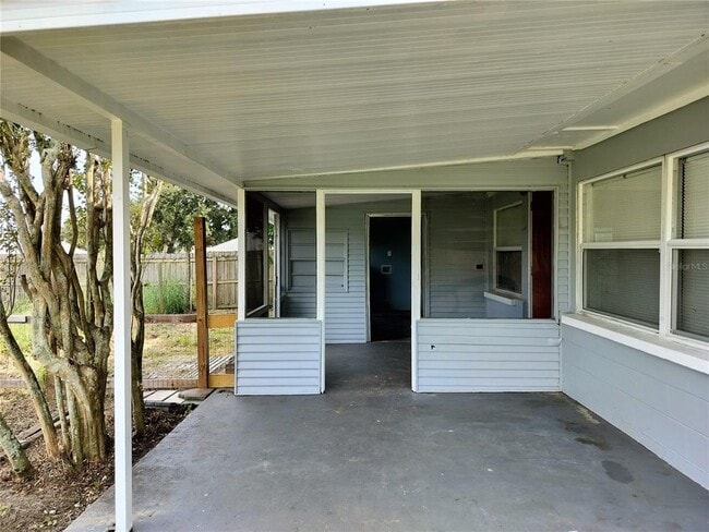 Building Photo - 3635 State Rd 60
