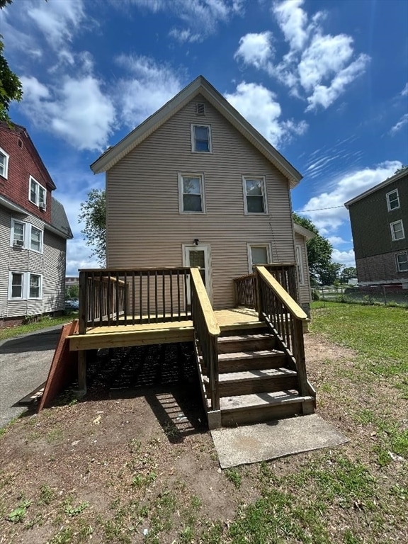 Building Photo - 68 Benton St