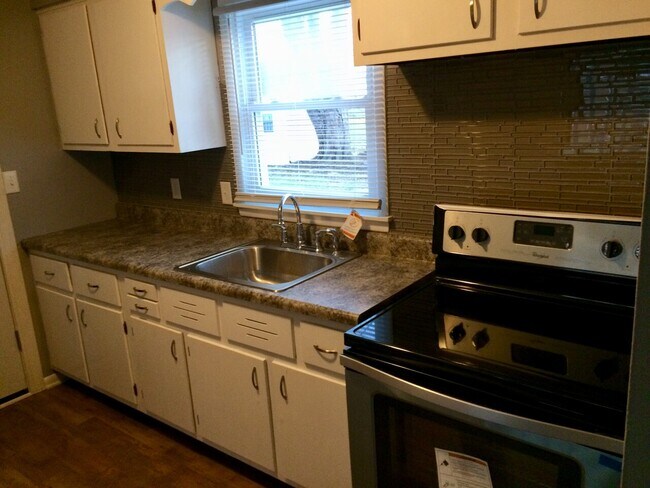 Building Photo - 1731 Apt B