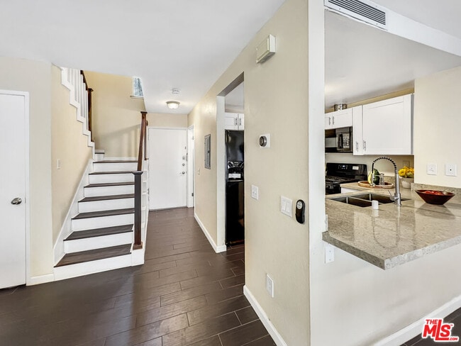 Building Photo - 13701 Hubbard St