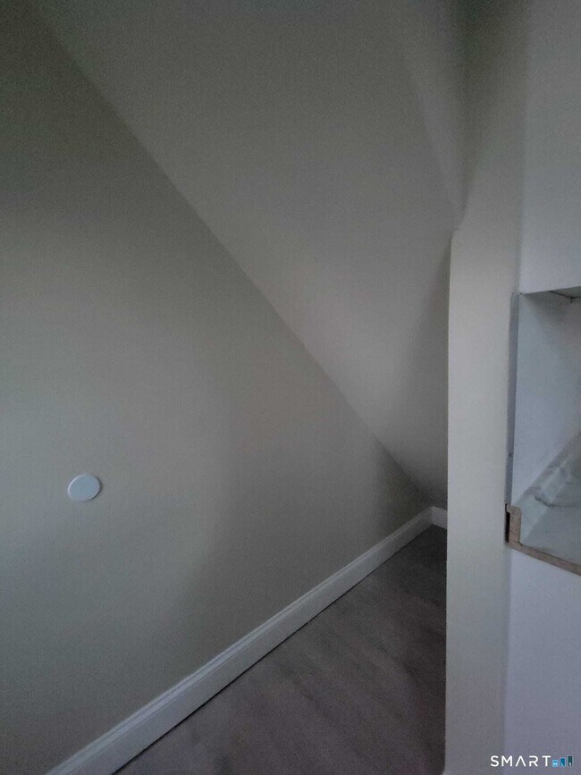 Foto del edificio - 219 Pleasant St