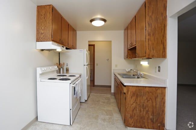 Interior Photo - Lauderdale Hollows