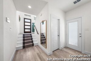 Foto del edificio - 9719 Stillwater Pass