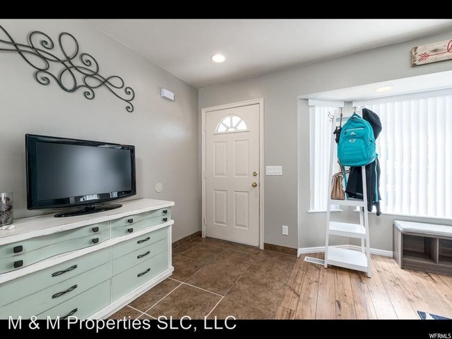 Building Photo - 12402 S 3145 W