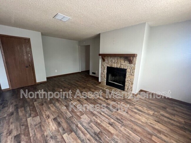 Building Photo - 8710 NW 82 Terrace
