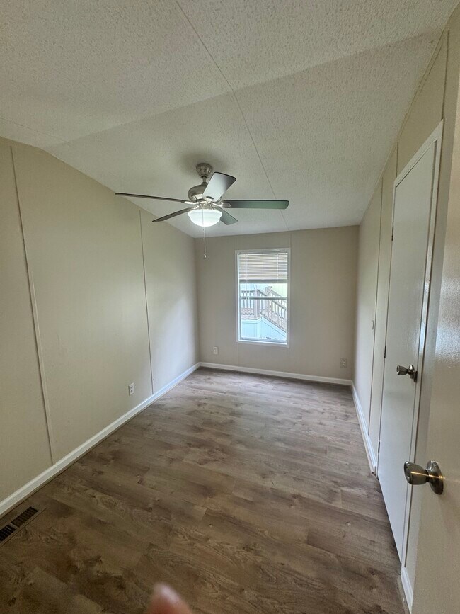 Building Photo - 200 Raider Ln