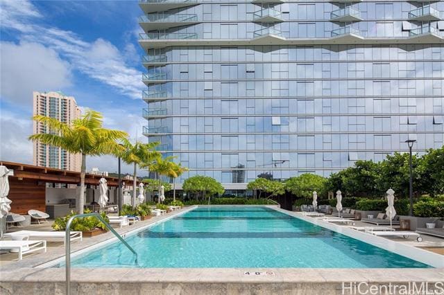 Building Photo - 888 Kapiolani Blvd