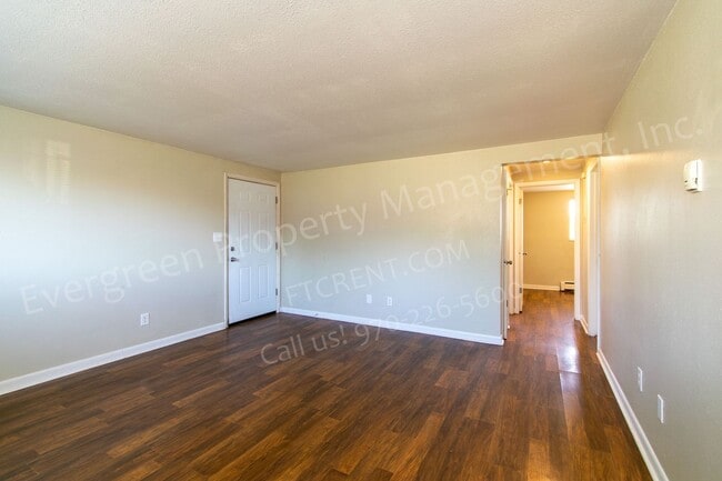 Building Photo - 2939 Glendale Dr