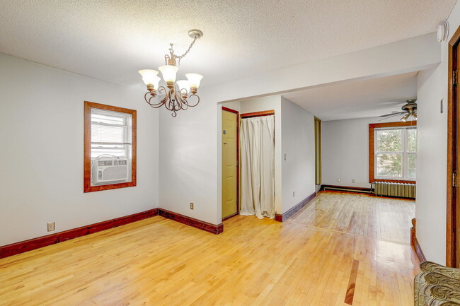 Foto del edificio - 1936 Carroll Ave