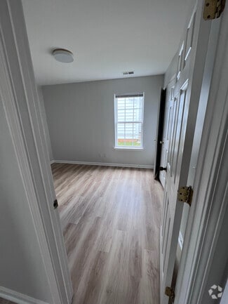 Building Photo - 2106 Wexford Way