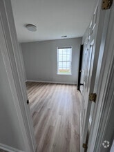 Building Photo - 2106 Wexford Way