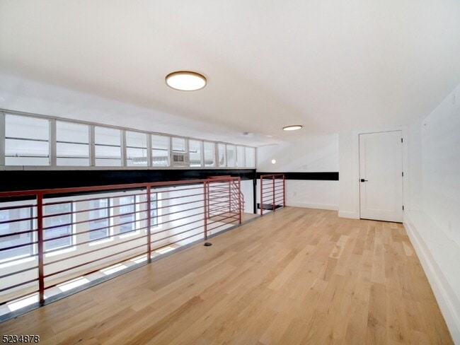 Building Photo - 19 N Harrison St