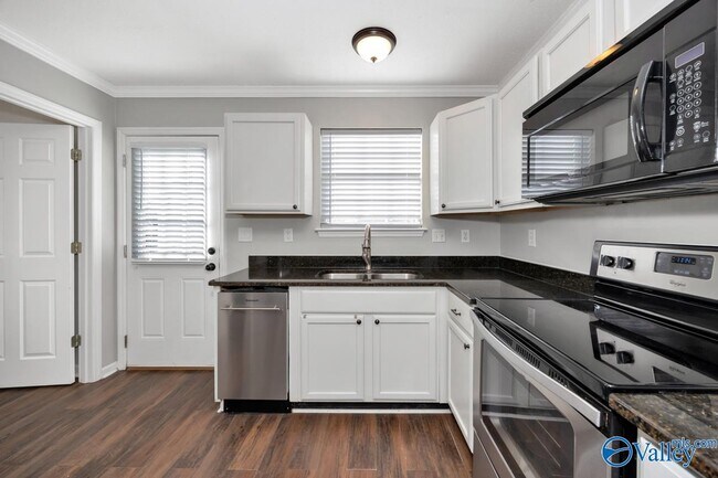 Foto del edificio - 103 N W Sugar Bluff Ln