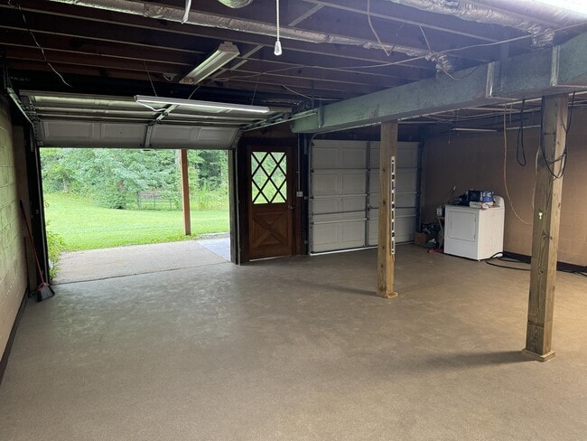 Building Photo - 3230 Gunnels Ln