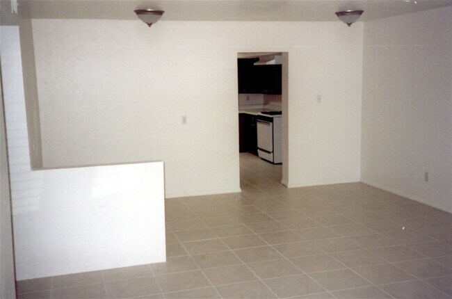 Foto del edificio - 804 W 12th St