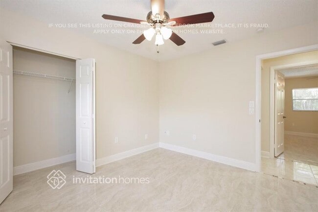 Building Photo - 581 SW 166th Terrace