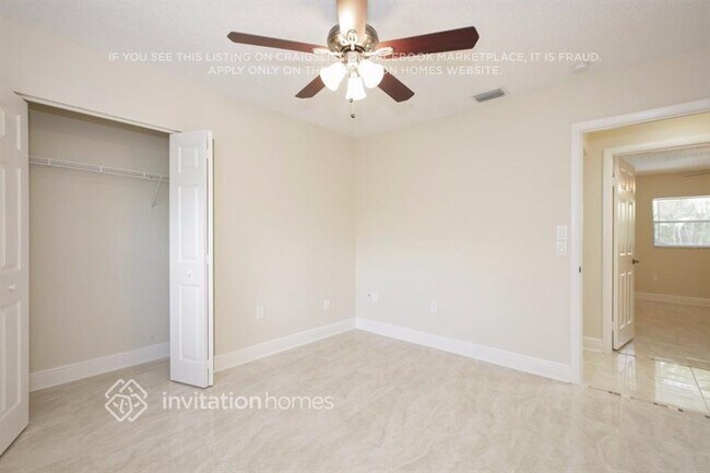 Foto del edificio - 581 SW 166th Terrace